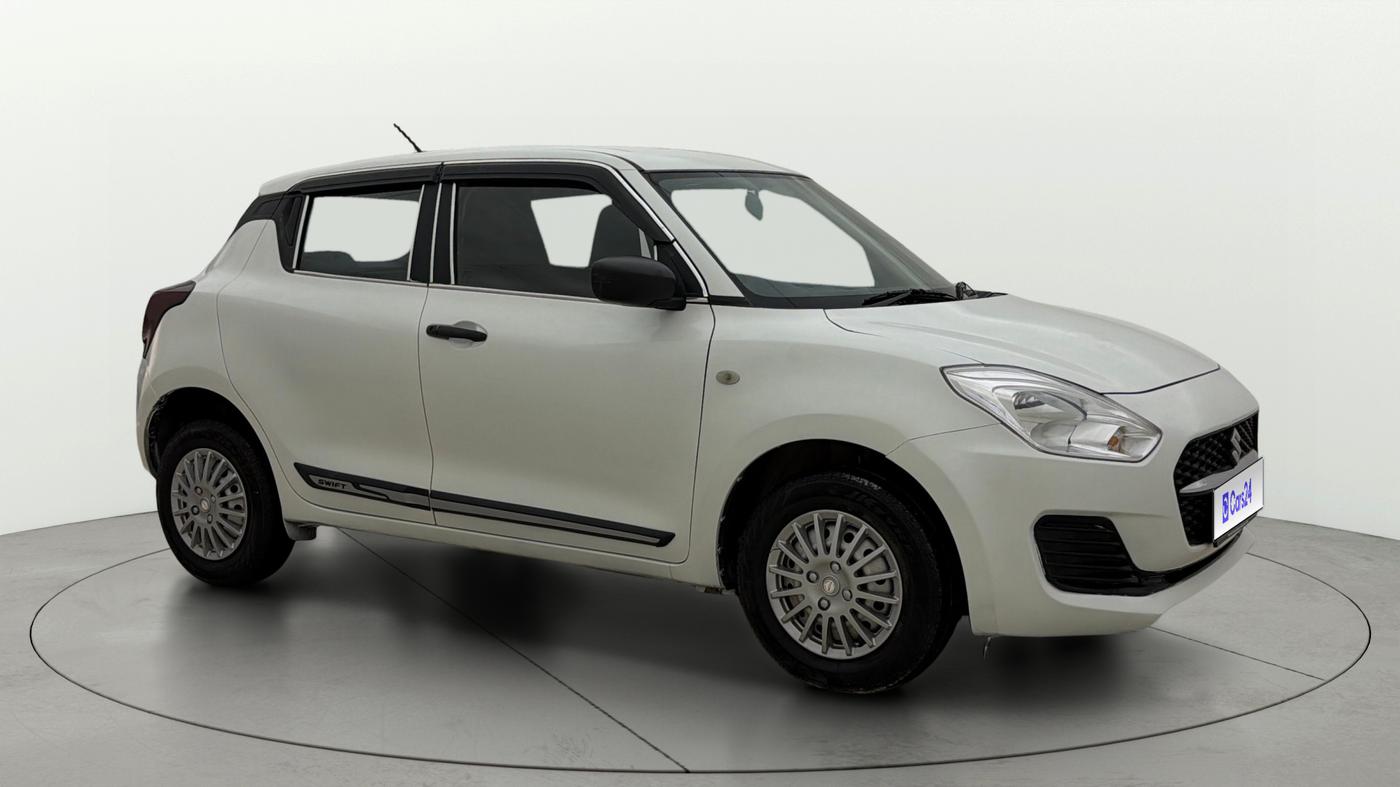 2022 Maruti Swift LXI, Petrol, Manual, 38,115 km, Right Front Diagonal