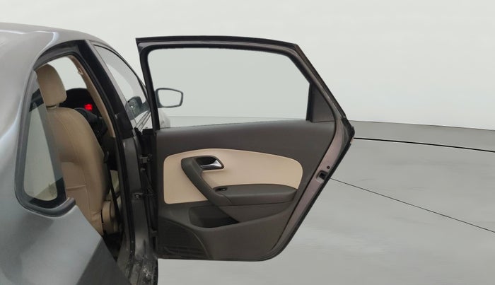 2014 Volkswagen Vento HIGHLINE PETROL AT, Petrol, Automatic, 98,542 km, RHS Rear Door