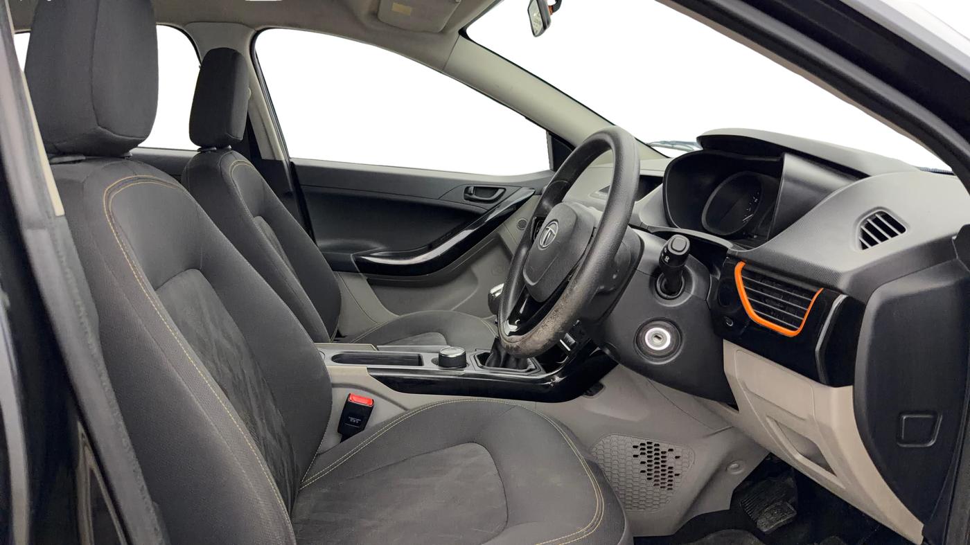 2019 Tata NEXON KRAZ MT PETROL, Petrol, Manual, 49,510 km, Right Side Front Door Cabin