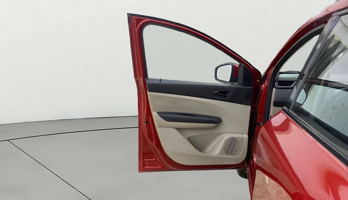 2019 Renault TRIBER RXT, Petrol, Manual, 11,487 km, LHS Front Door