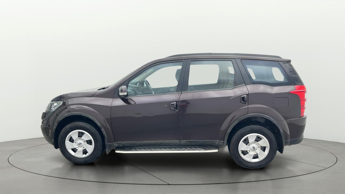 2015 Mahindra XUV500 W6, Diesel, Manual, 1,10,007 km, Left Side
