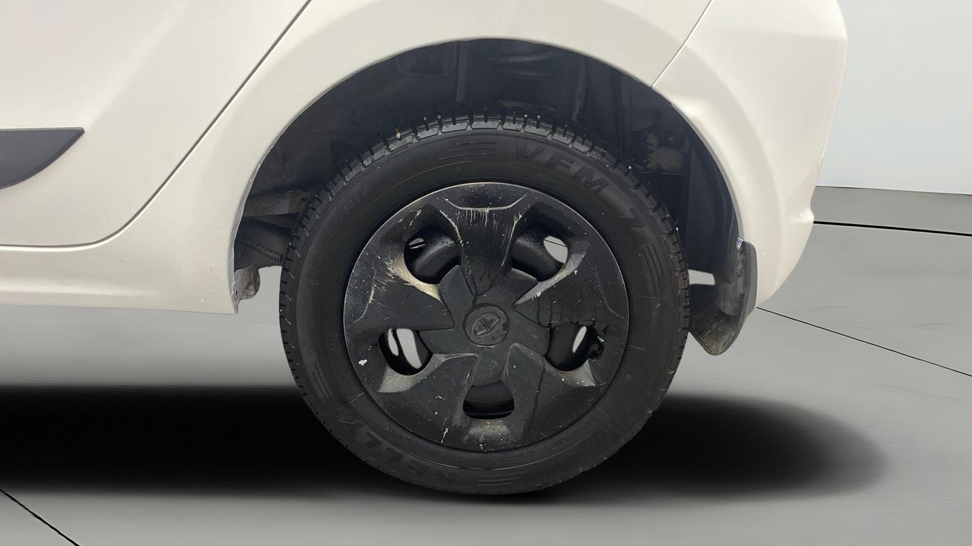 2018 Tata Tiago XT PETROL, Petrol, Manual, 1,49,097 km, Left Rear Wheel