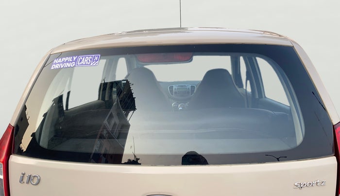 2014 Hyundai i10 SPORTZ 1.1, CNG, Manual, 85,284 km, Rear Windshield