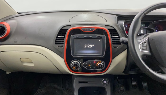 2018 Renault Captur RXT PETROL DUAL TONE, Petrol, Manual, 60,975 km, Air Conditioner