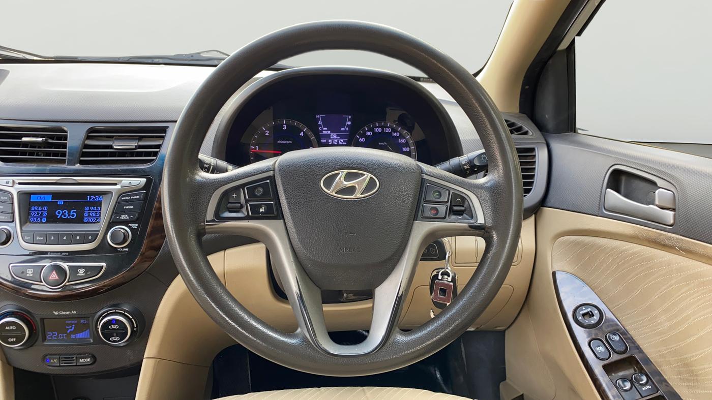 2016 Hyundai Verna 1.6 CRDI S, Diesel, Manual, 9,133 km, Steering Wheel Close Up