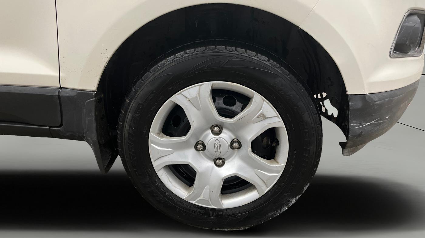 2015 Ford Ecosport TREND 1.5L PETROL, Petrol, Manual, 1,16,023 km, Right Front Wheel