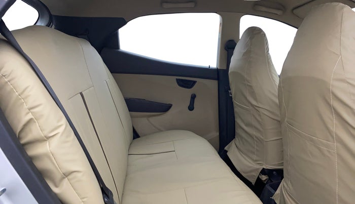 2015 Hyundai Eon ERA +, Petrol, Manual, 54,183 km, Right Side Rear Door Cabin