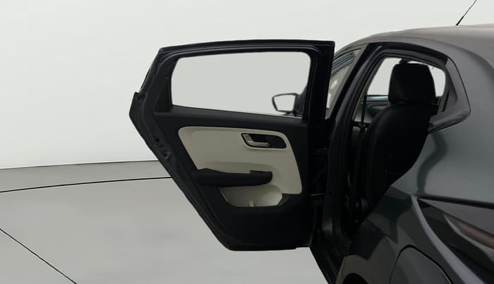 2021 Tata ALTROZ XZ PETROL, Petrol, Manual, 19,968 km, LHS Rear Door