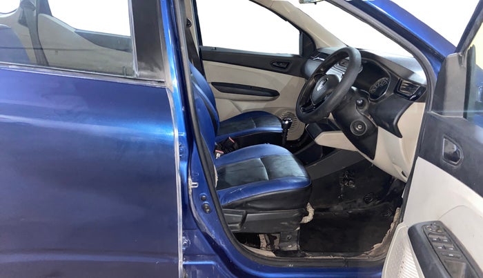 2019 Renault TRIBER RXT, Petrol, Manual, 68,142 km, Right Side Front Door Cabin