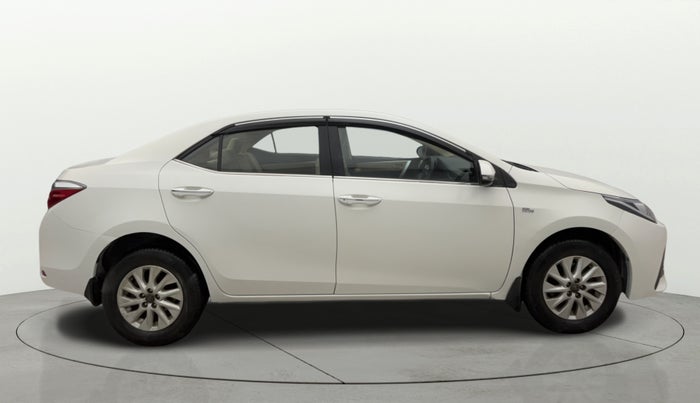 2018 Toyota Corolla Altis G PETROL, Petrol, Manual, 42,165 km, Right Side View