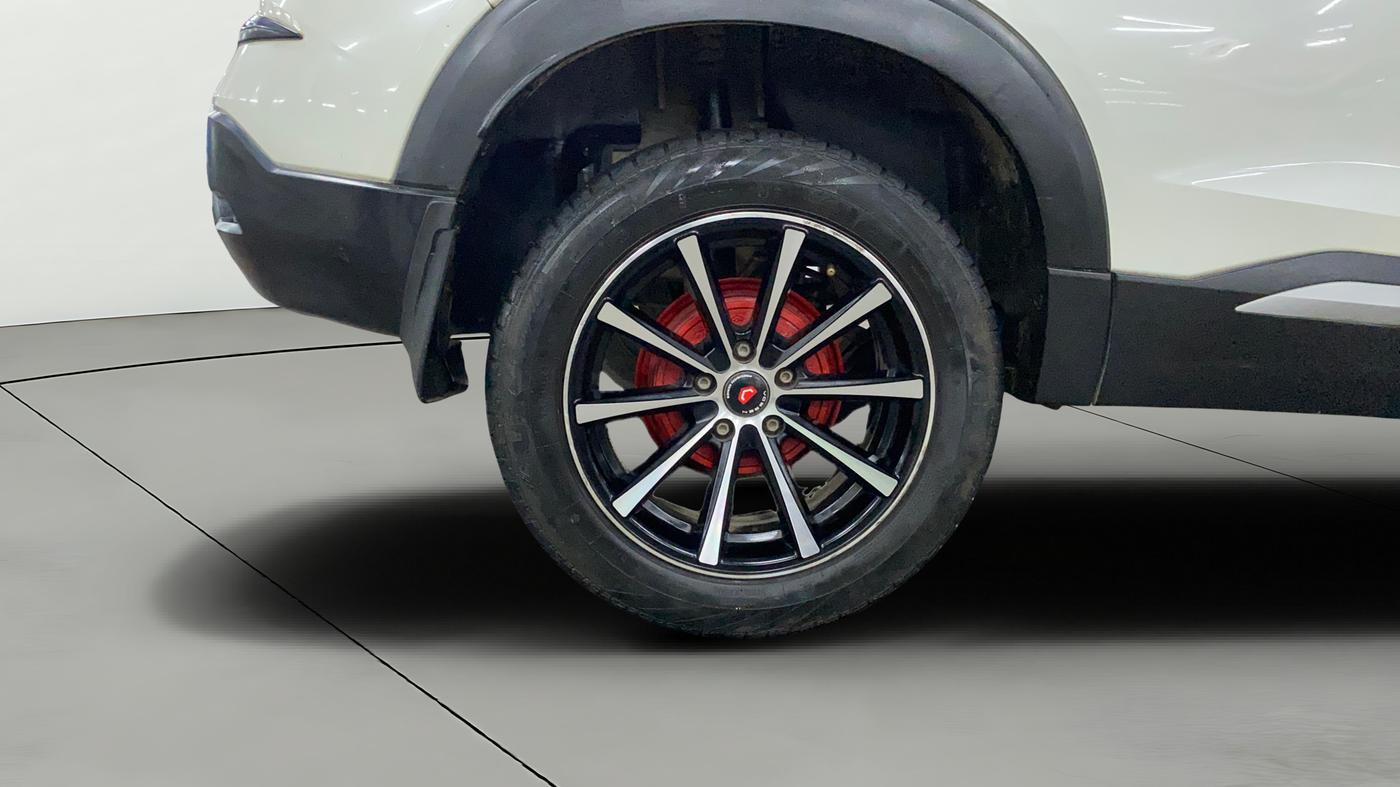 2019 Nissan Kicks XV DIESEL, Diesel, Manual, 96,683 km, Right Rear Wheel