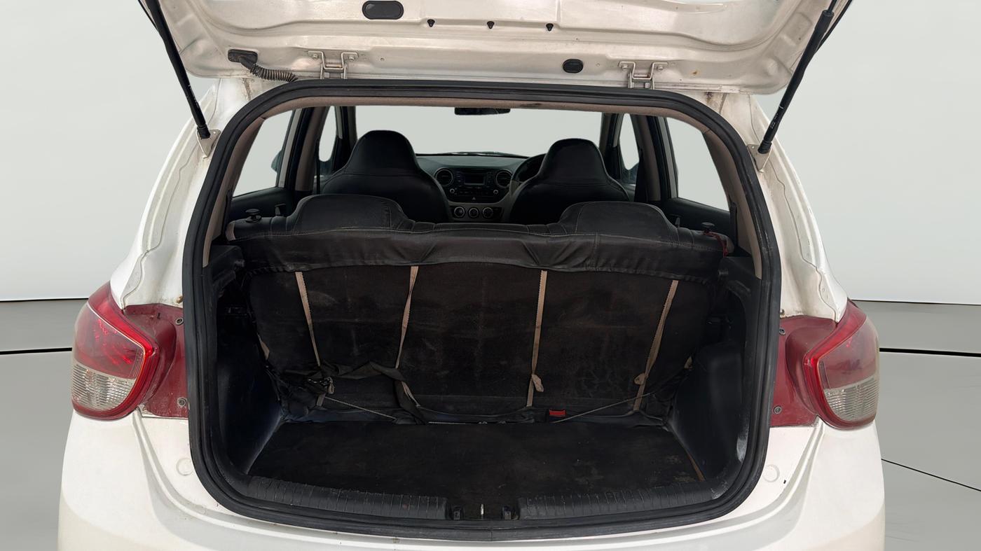 2014 Hyundai Grand i10 SPORTZ 1.2 KAPPA VTVT, Petrol, Manual, 79,014 km, Boot Open Zoomed View