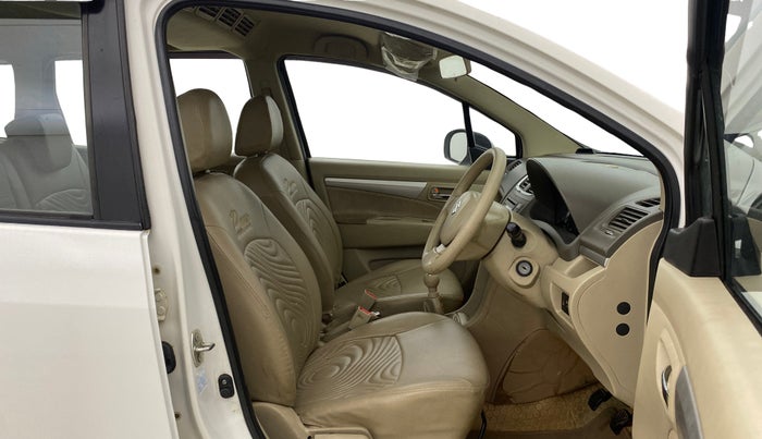 2015 Maruti Ertiga VXI CNG, CNG, Manual, 54,247 km, Right Side Front Door Cabin