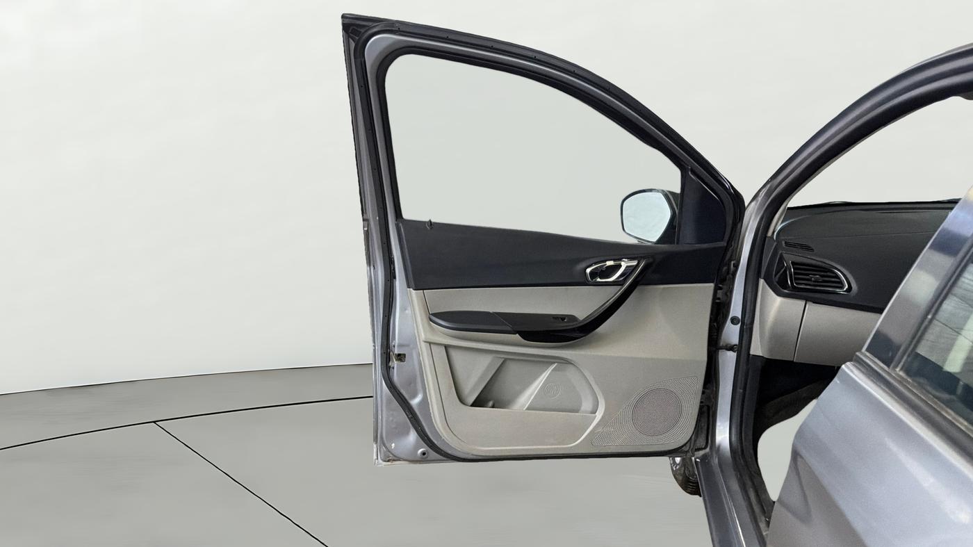 2019 Tata Tiago XZA PETROL, Petrol, Automatic, 1,01,628 km, LHS Front Door