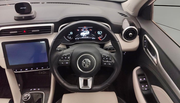 2022 MG ASTOR SHARP 1.5 MT, Petrol, Manual, 10,118 km, Steering Wheel Close Up