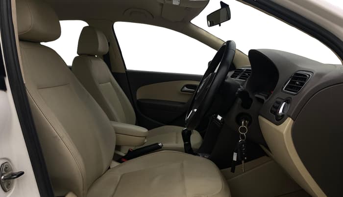 2013 Volkswagen Vento HIGHLINE PETROL AT, Petrol, Automatic, 64,381 km, Right Side Front Door Cabin