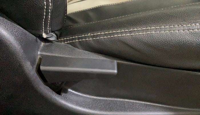 2019 Tata NEXON XM PETROL, Petrol, Manual, 21,103 km, Driver Side Adjustment Panel