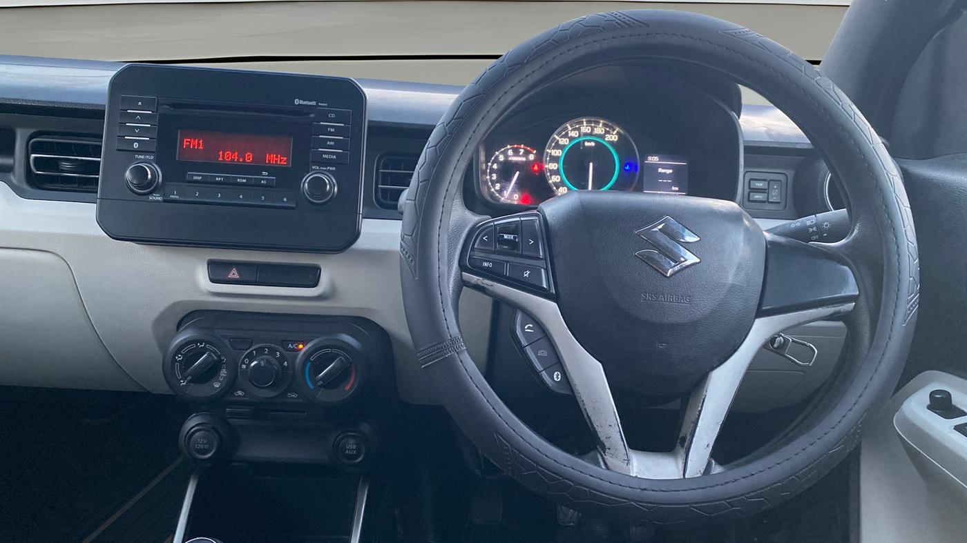 2017 Maruti IGNIS DELTA 1.2, Petrol, Manual, 1,15,909 km, Steering Wheel Close Up