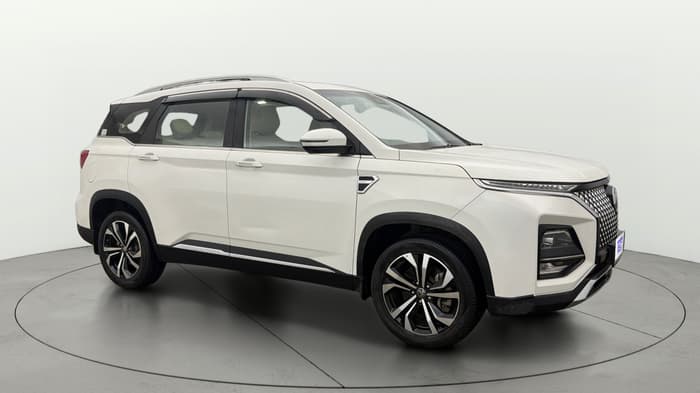 2024 MG HECTOR SAVVY PRO 1.5 TURBO CVT PETROL, Petrol, Automatic, 16,203 km, Right Front Diagonal