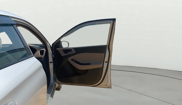 2016 Hyundai Elite i20 MAGNA 1.2, Petrol, Manual, 53,399 km, RHS Front Door