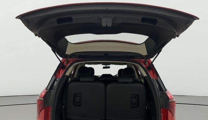 2022 Mahindra XUV700 AX 5 D MT 7 STR, Diesel, Manual, 59,650 km, Boot Door Open