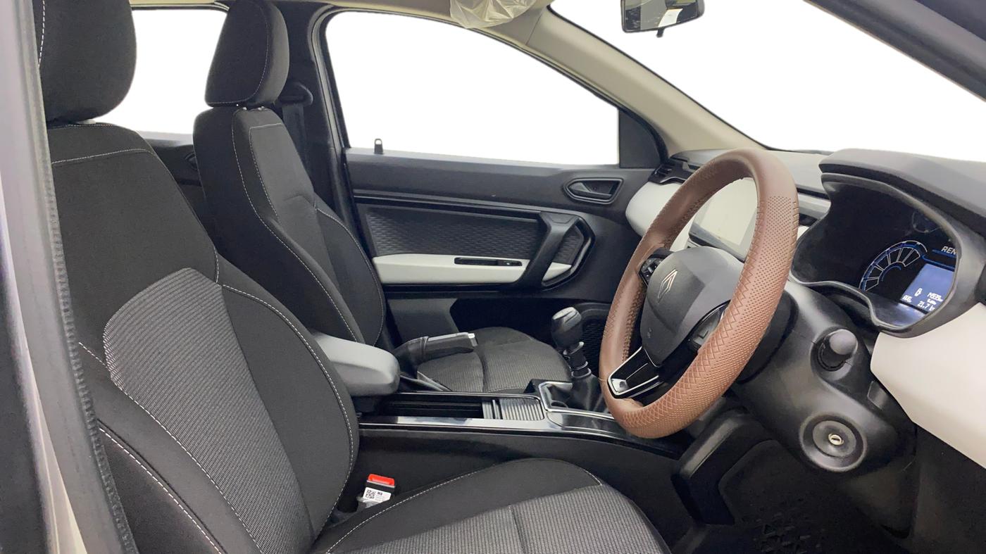 2025 Renault Kiger Emotion Turbo MT, Petrol, Manual, 14,938 km, Right Side Front Door Cabin