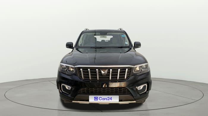 2023 Mahindra SCORPIO-N Z8 PETROL AT 7 STR, Petrol, Automatic, 7,560 km, Front