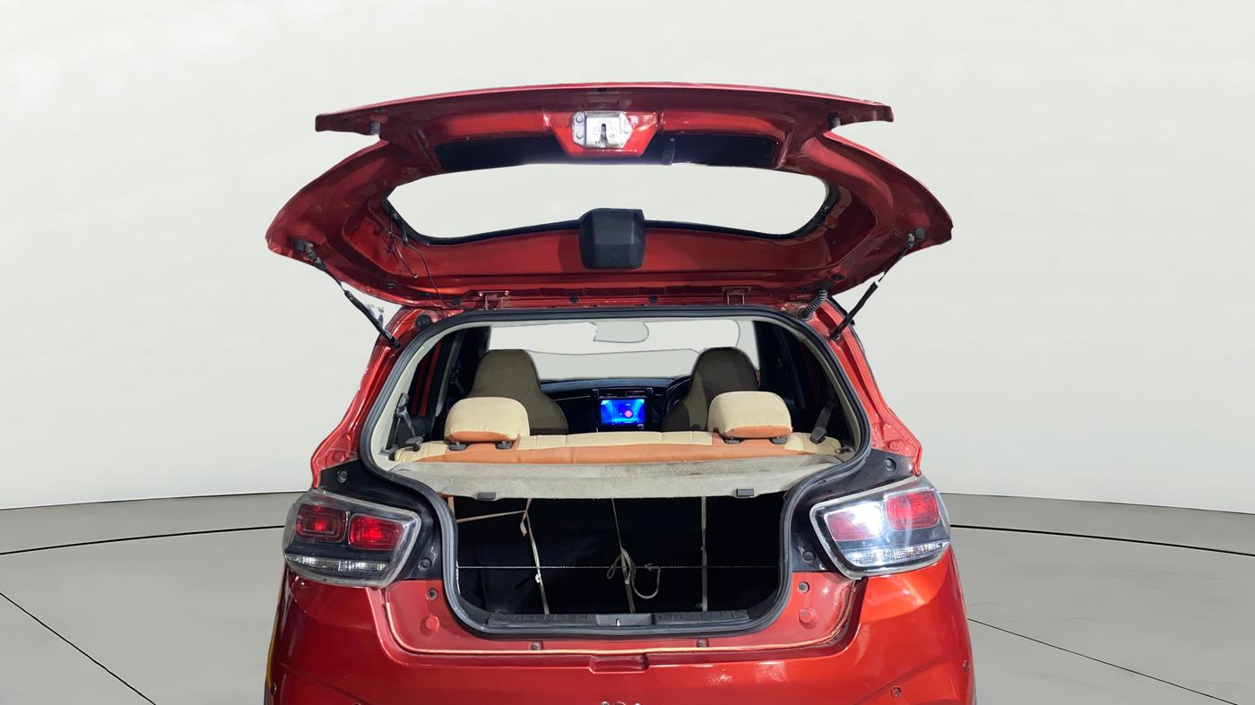 2018 Mahindra KUV 100 NXT K8 P 6 STR, Petrol, Manual, 54,459 km, Boot Open Zoomed View