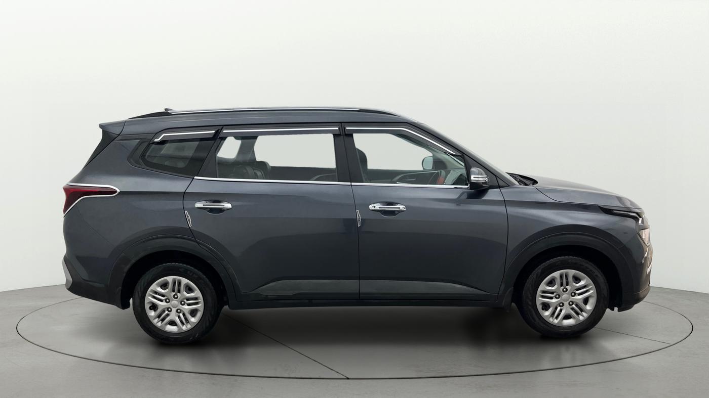 2023 KIA CARENS PRESTIGE 1.5 PETROL 7 STR, Petrol, Manual, 20,686 km, Right Side View