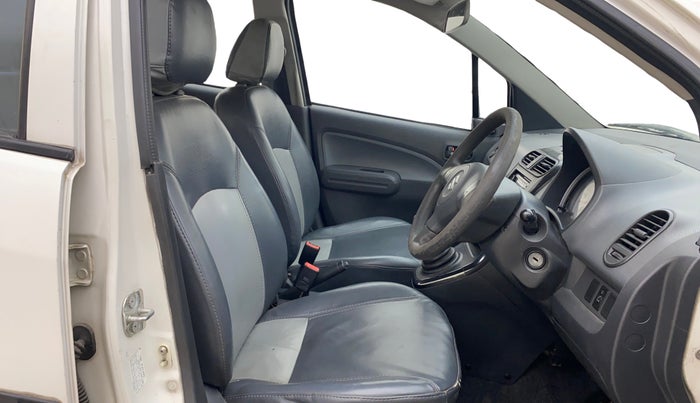 2012 Maruti Ritz LXI, Petrol, Manual, 1,47,829 km, Right Side Front Door Cabin
