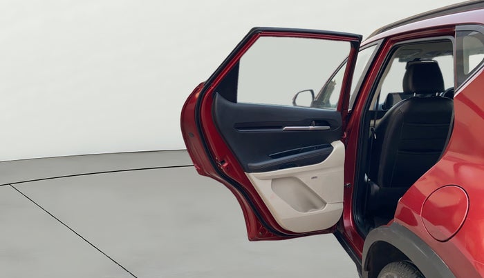 2021 KIA SONET HTX PLUS 1.0 IMT, Petrol, Manual, 29,577 km, LHS Rear Door