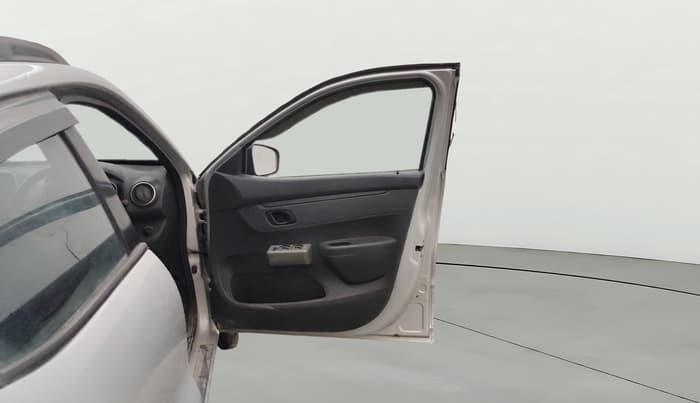 2016 Renault Kwid RXL, Petrol, Manual, 60,098 km, RHS Front Door