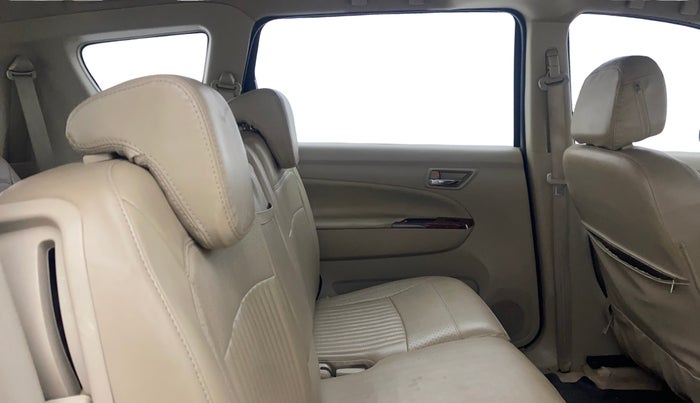 2016 Maruti Ertiga ZXI+, Petrol, Manual, 1,21,290 km, Right Side Rear Door Cabin