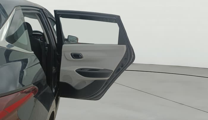 2024 Hyundai NEW I20 Sportz (O) 1.2 IVT, Petrol, Automatic, 9,611 km, RHS Rear Door