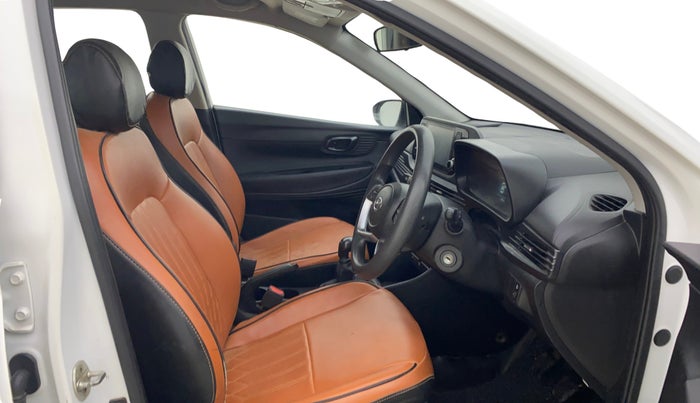 2022 Hyundai NEW I20 SPORTZ 1.2 MT, Petrol, Manual, 75,602 km, Right Side Front Door Cabin