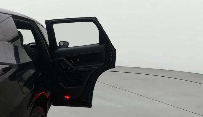 2022 Tata Harrier XZ PLUS 2.0L DARK EDITION, Diesel, Manual, 65,617 km, RHS Rear Door