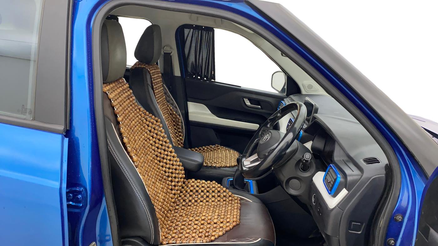 2021 Tata PUNCH CREATIVE  MT, Petrol, Manual, 65,679 km, Right Side Front Door Cabin