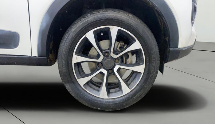 2021 Tata NEXON XM PETROL, Petrol, Manual, 60,176 km, Right Front Wheel