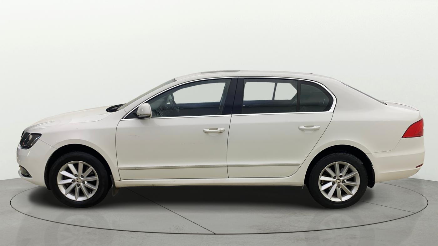2015 Skoda Superb ELEGANCE 1.8 TSI AT, Petrol, Automatic, 57,653 km, Left Side