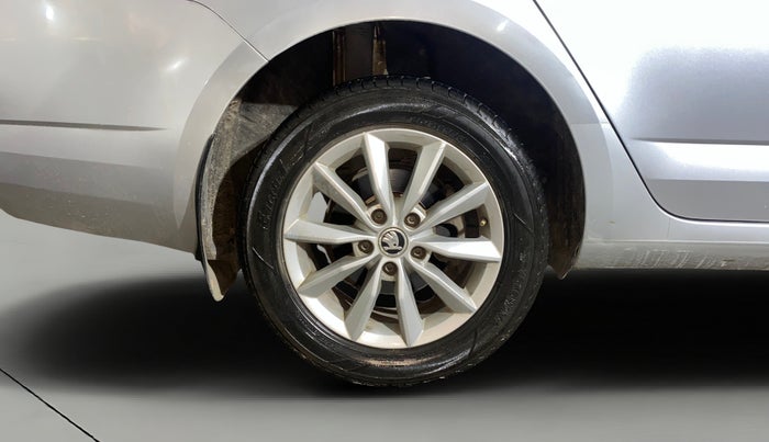 2016 Skoda Octavia STYLE PLUS AT 1.8 TSI, Petrol, Automatic, 58,090 km, Right Rear Wheel