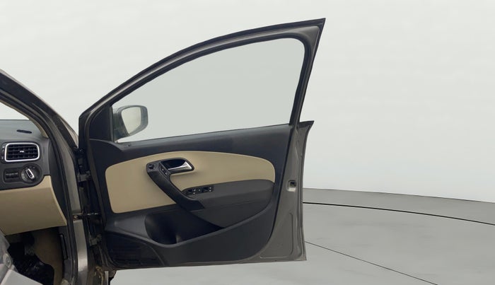 2013 Volkswagen Polo HIGHLINE DIESEL, Diesel, Manual, 71,850 km, RHS Front Door