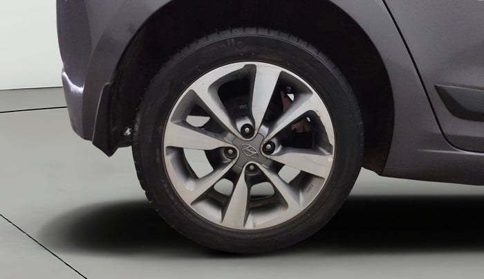 2016 Hyundai Elite i20 ASTA 1.2, Petrol, Manual, 22,501 km, Right Rear Wheel