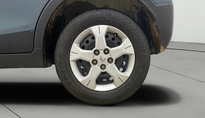 2023 Mahindra XUV300 W6 1.5 DIESEL AMT, Diesel, Automatic, 24,240 km, Left Rear Wheel