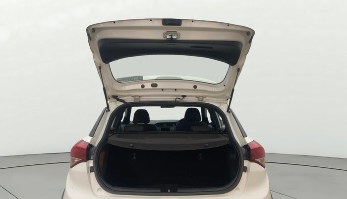 2018 Hyundai i20 Active 1.2 SX, Petrol, Manual, 1,04,549 km, Boot Door Open