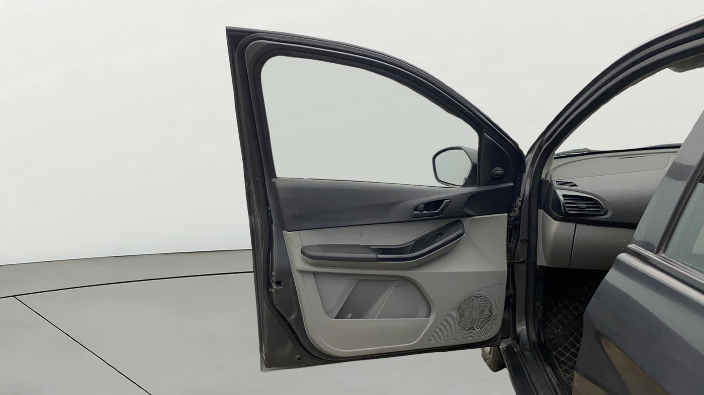 2022 Tata Tiago XM CNG, CNG, Manual, 90,117 km, LHS Front Door