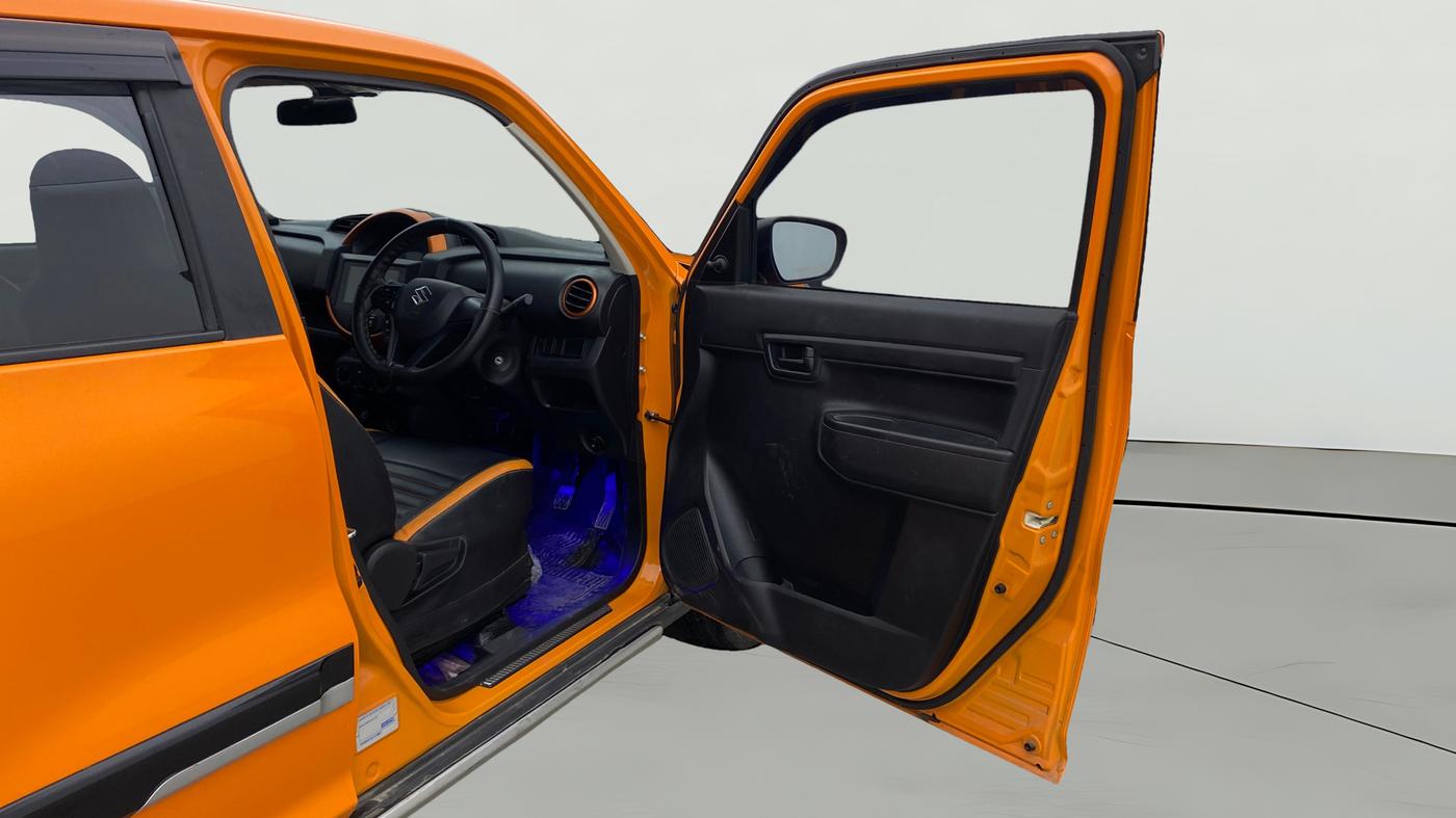 2020 Maruti S PRESSO VXI+, Petrol, Manual, 11,588 km, RHS Front Door