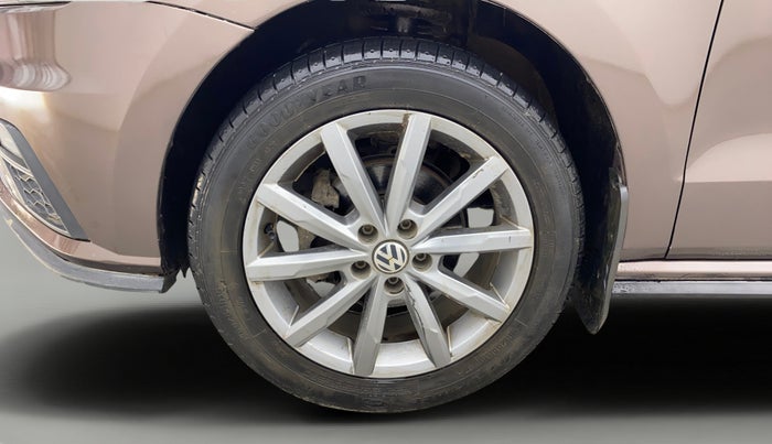 2021 Volkswagen Polo HIGHLINE PLUS 1.0, Petrol, Manual, 38,721 km, Left Front Wheel