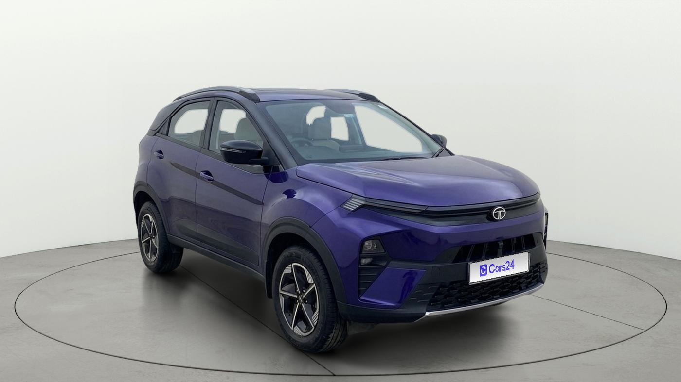 2024 Tata NEXON FEARLESS PURPLE + SUNROOF DCA DUAL TONE 1.2 PETROL, Petrol, Automatic, 15,837 km, Right Front Diagonal