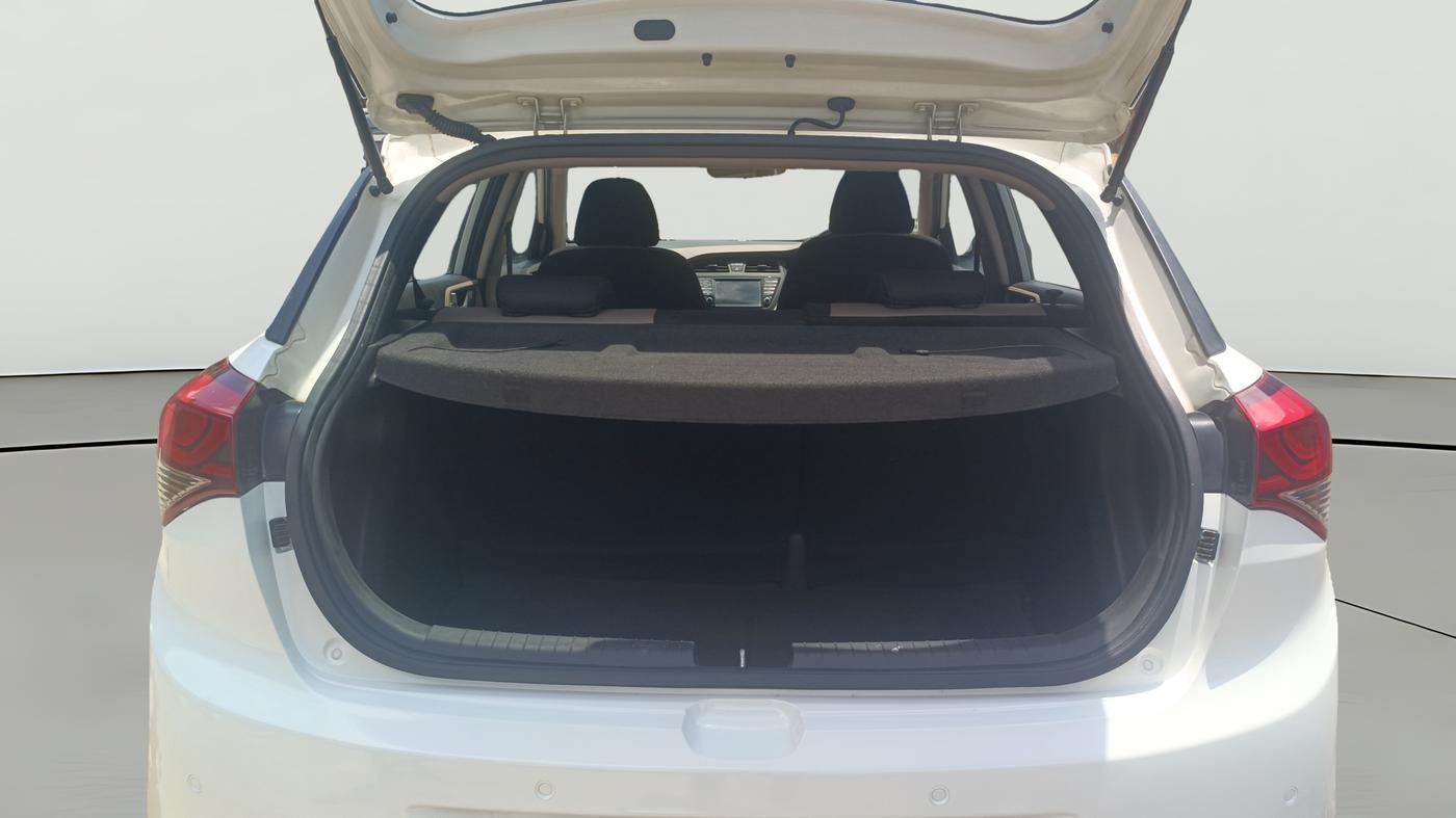 2015 Hyundai Elite i20 ASTA 1.2, Petrol, Manual, 50,385 km, Boot Open Zoomed View