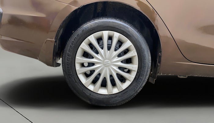 2016 Maruti Ciaz VXI+, Petrol, Manual, 1,34,667 km, Right Rear Wheel